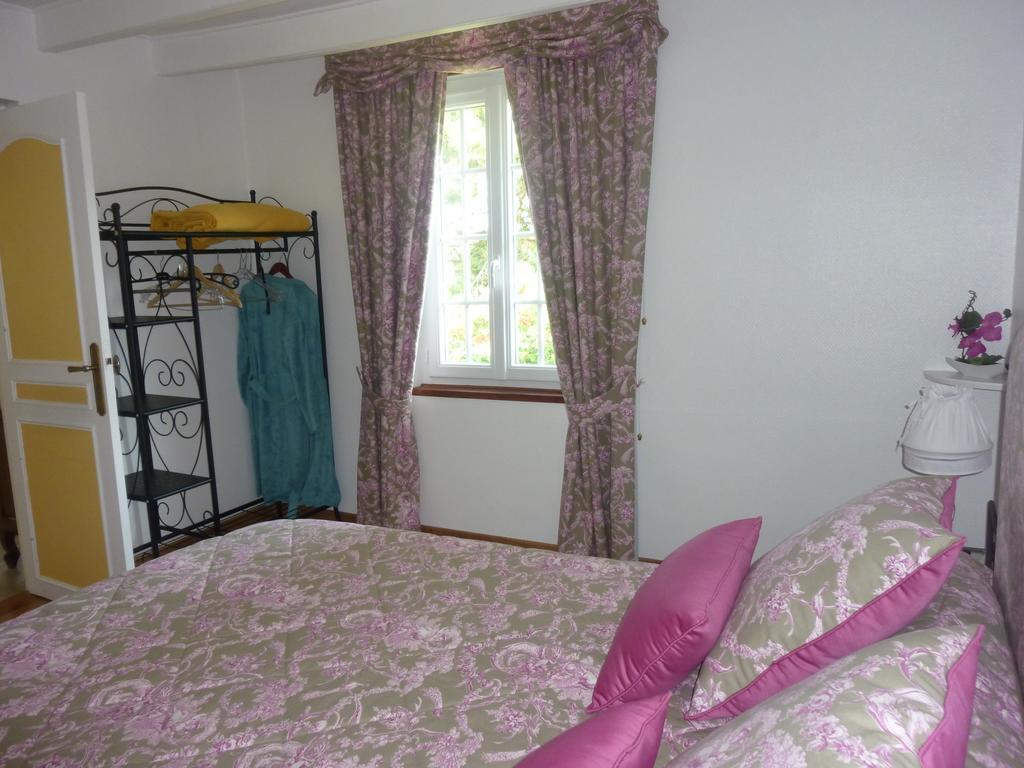 Chambre D'Hotes Au Fil De L'Eau Jumieges Exterior photo