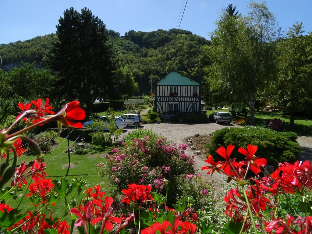 Chambre D'Hotes Au Fil De L'Eau Jumieges Exterior photo